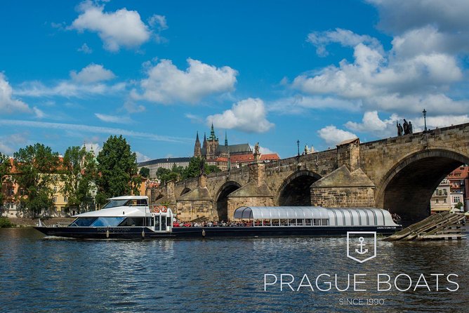 Prague Boats 2-hour Lunch Cruise - Live music and the mood onboard