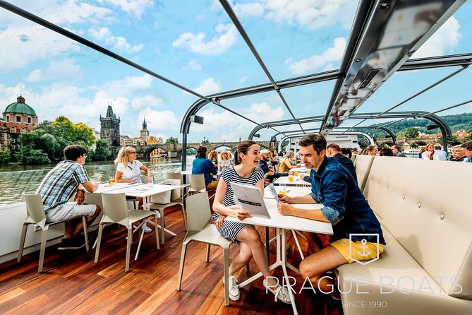 Prague Boats 3-hour Dinner Cruise - What dinner is like at the buffet