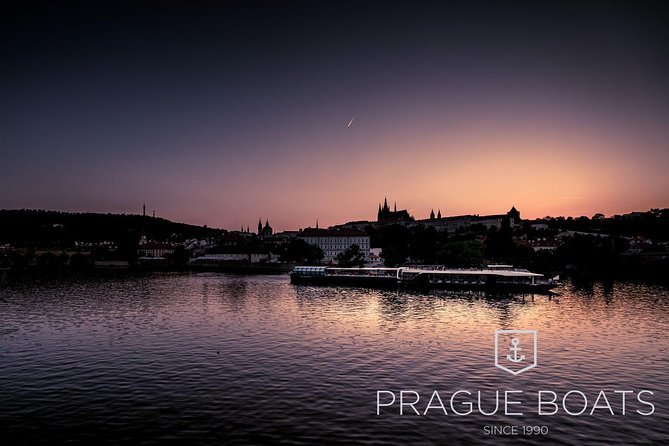 Prague Boats 3-hours Crystal Dinner Cruise - What the Prague Boats Crystal Dinner Cruise is really like