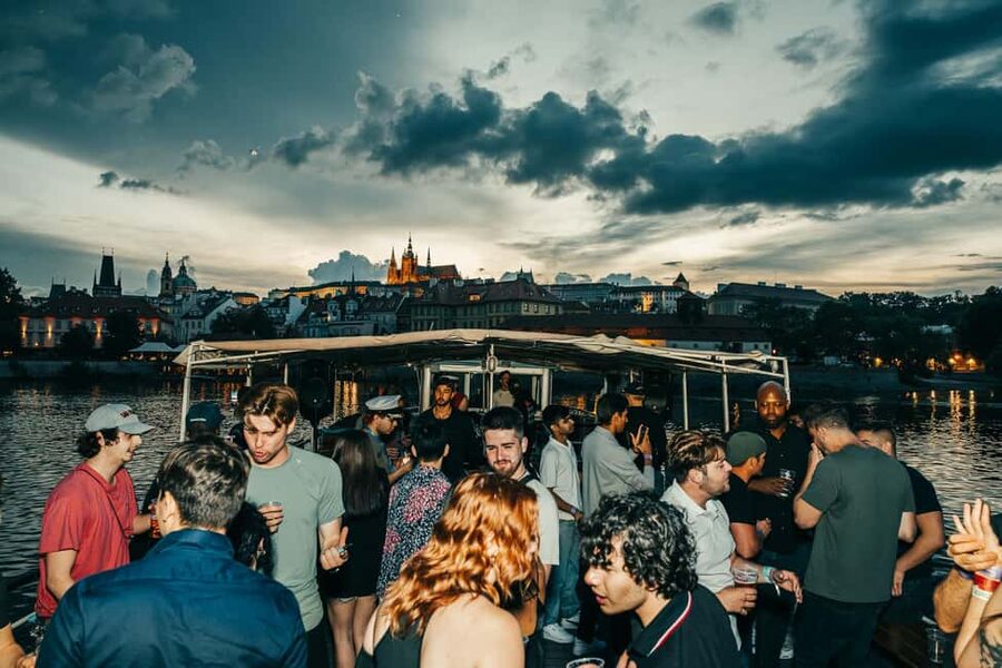 Prague: Booze Cruise with Open Bar and Duplex Entry - Dancing With a Group of Up to 150