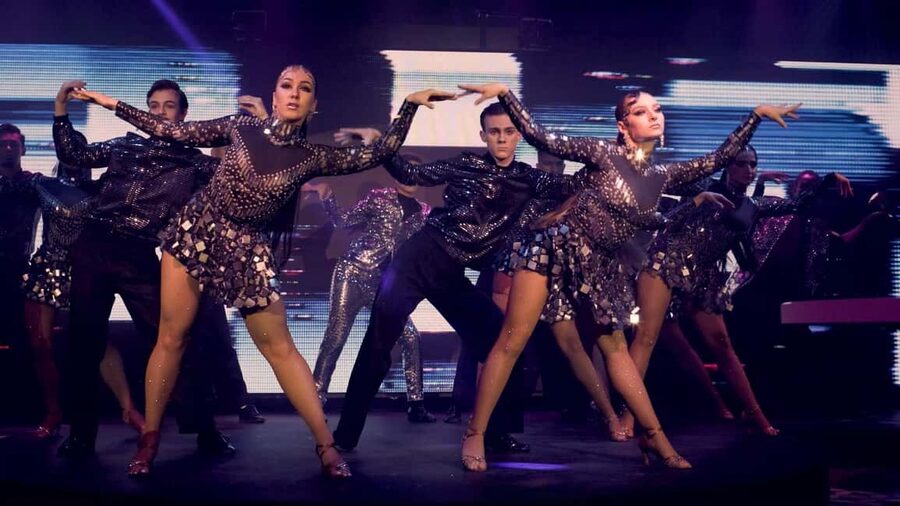 Prague:Breathtaking Cabaret Show with 4-Course Dinner Option - What This Prague Cabaret Is Really Like
