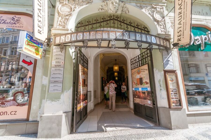 Prague: Brewery Tour with Unlimited Tastings - Booking details that affect your day
