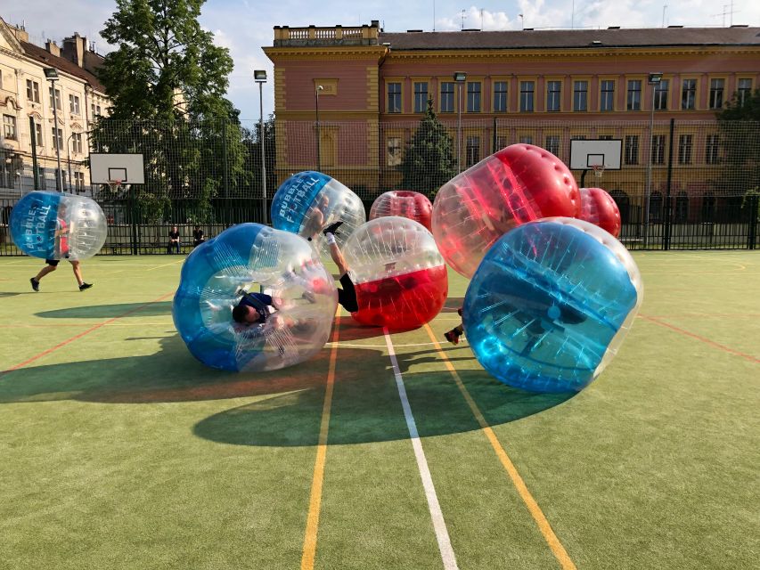Prague: Bubbles football in city centre of Prague - Weather, clothing, and comfort