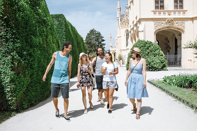 Prague-Budapest One-Way Sightseeing Day Tour - Why use a sightseeing transfer between Prague and Budapest?