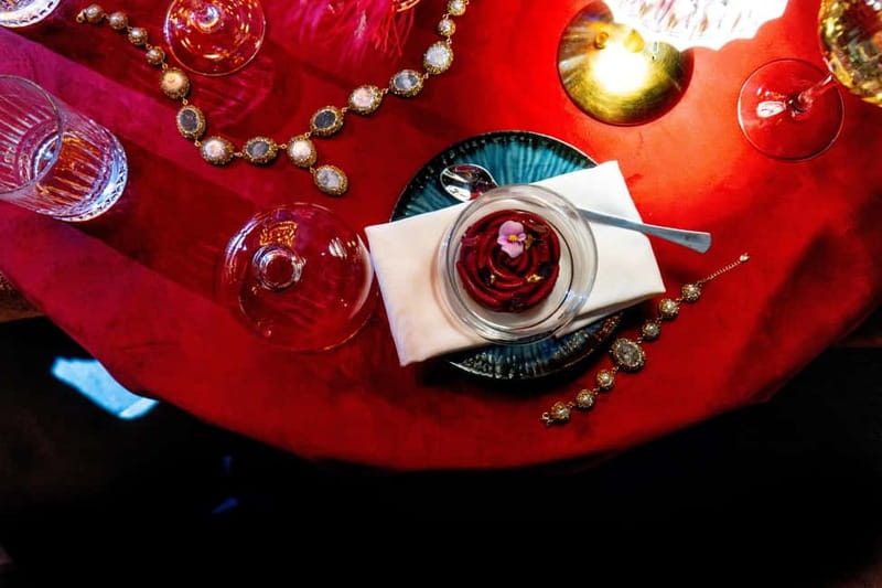 Prague: Cabaret Show at Medusa - Nightlife Prague - Food, cocktails, and the wider evening