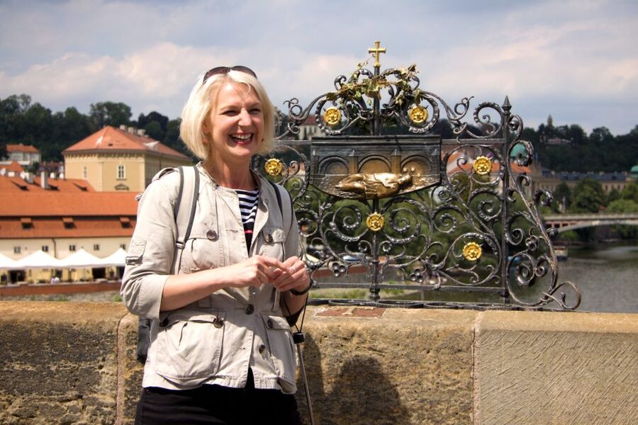 Prague: Castle and Jewish Quarter Tour - Meeting King Charles IV near the bridge