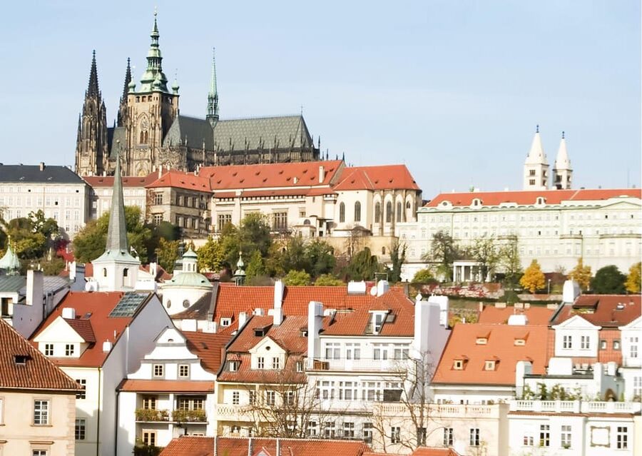 Prague: Castle Circuit Entry Tickets with Audio Guide - St. Vitus Cathedral, Pragues grand Gothic centerpiece