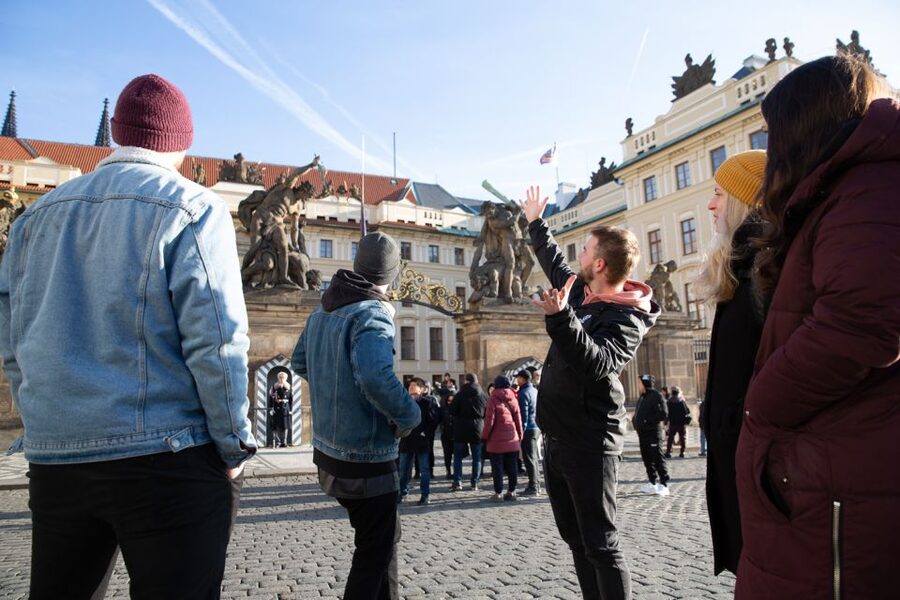 Prague: Castle Grounds & Highlights Walking Tour small-group - Why this two-hour format works at Prague Castle