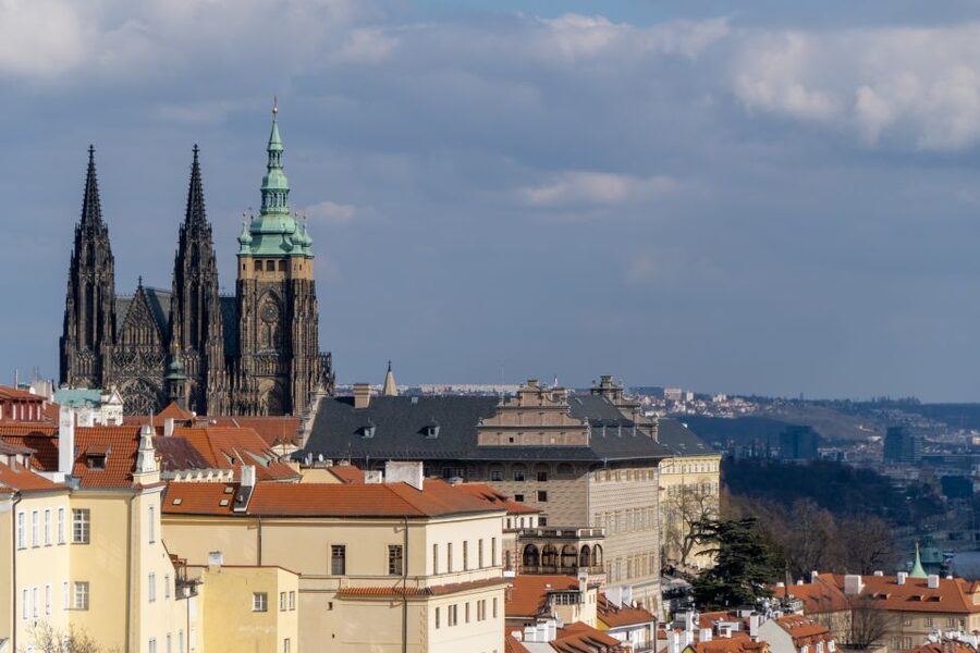Prague: Castle Grounds & Highlights Walking Tour small-group - St. Vitus Cathedral, Prague’s great visual stop