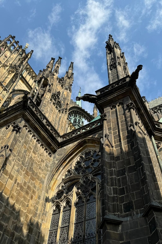 Prague Castle Interiors & Changing of the Guard-Small group - Meeting at Malostranská and riding up