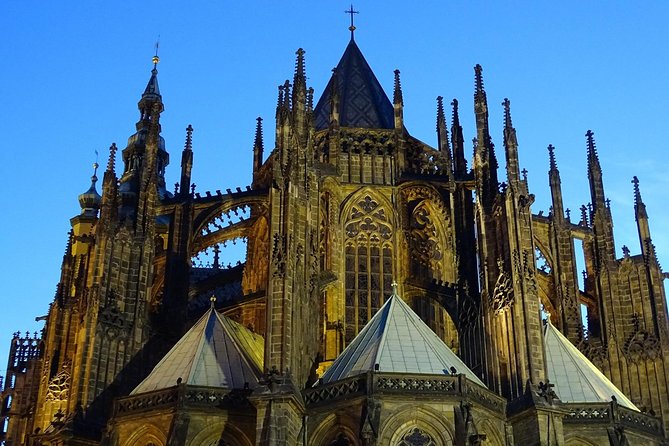 Prague Castle: Private fairytale walking tour - What a private guide adds to the visit