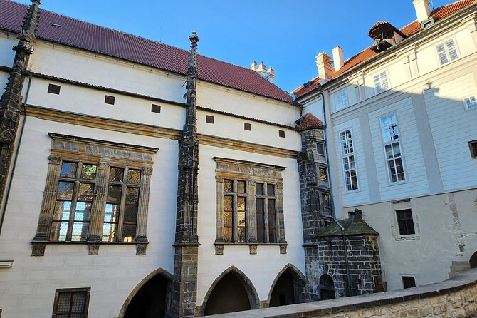 Prague Castle Private Walking Tour - Golden Lane, 20 minutes in a fairy-tale alley