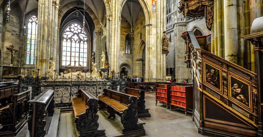 Prague Castle: Royal Palace, Cathedral, and Golden Lane Tour - Starting at Jan Palach Square with the Prague tram