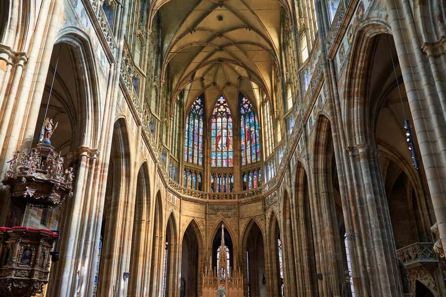 Prague Castle St. Vitus Cathedral, Royal Palace, St. George's Basilica - St. Vitus Cathedral and the sacred heart of the castle