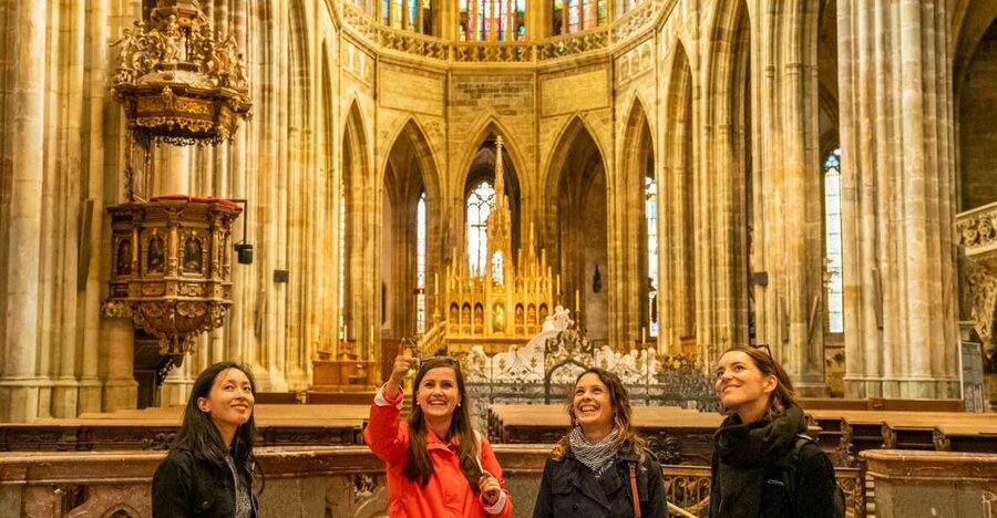 Prague: Castle Tour with Local Guide and Entry Ticket - Meeting at Malostranská and taking the tram uphill