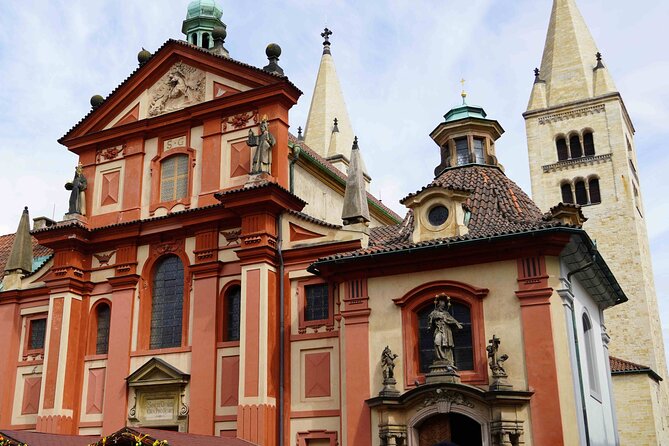 Prague Castle Walking Tour (Tip-based tour) - St. Vitus Cathedral: the grand first view