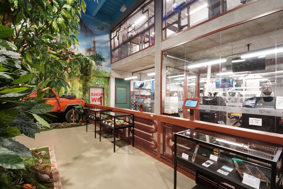 Prague: Chocotopia Chocolate Factory Tour Ticket + Workshop - A glass wall gives you a factory view