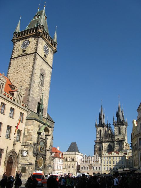Prague City: 1-Hour Orientation Tour by Bus - Finding the yellow kiosk by Old Town Square
