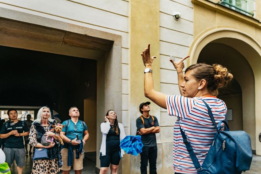 Prague: City Highlights By Bus, Boat, and on Foot - The 30-minute city ride: a useful first sketch