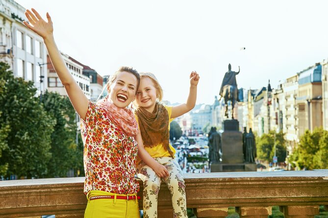 Prague City Highlights Private Tour for Kids and Families - Prague Castle: big stories, grand views, and a key question