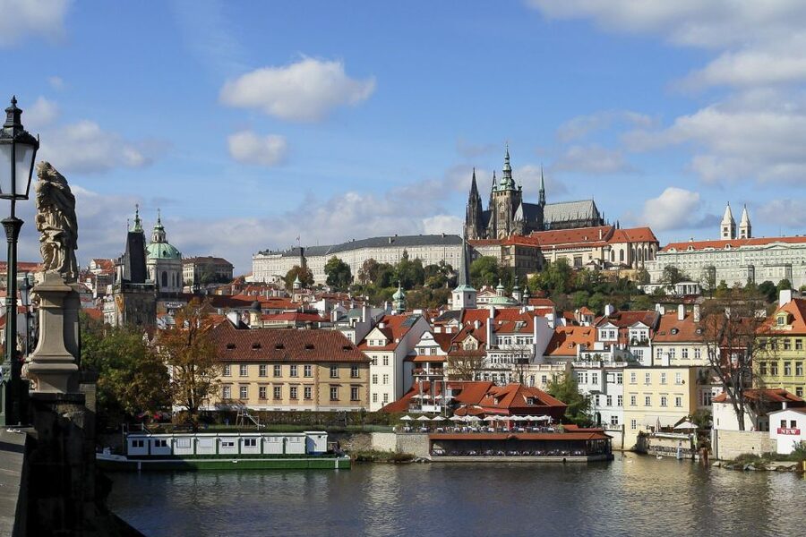 Prague: City Highlights Private Walking Tour - Key points at a glance