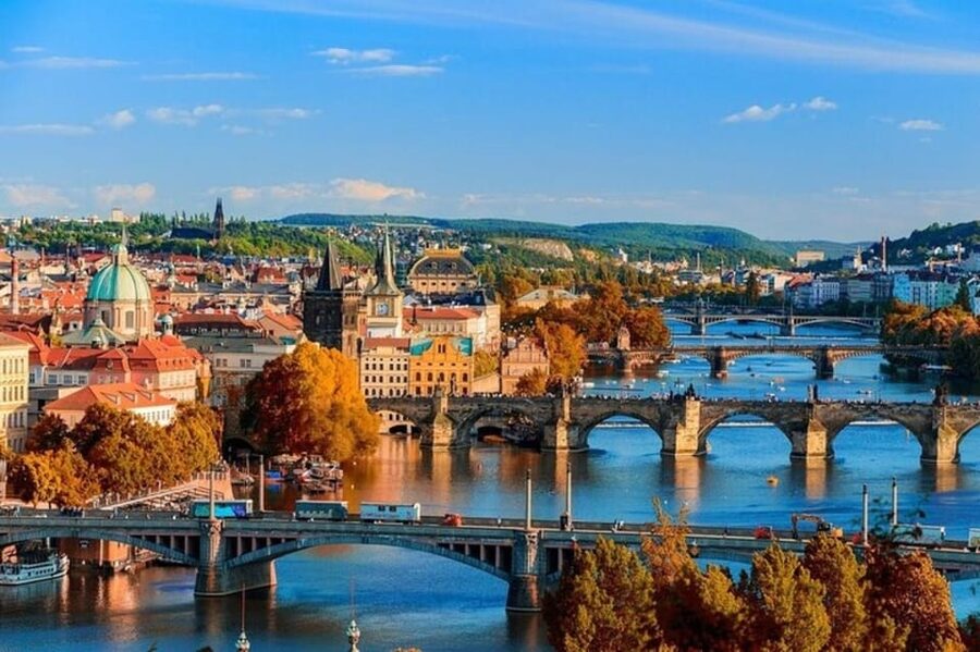 Prague: City Highlights Walking Tour - What this tour does well, and where it is limited