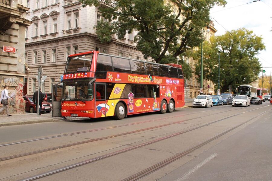 Prague: City Sightseeing HOHO Bus Tour & Optional Boat Tour - Key points to know before you board
