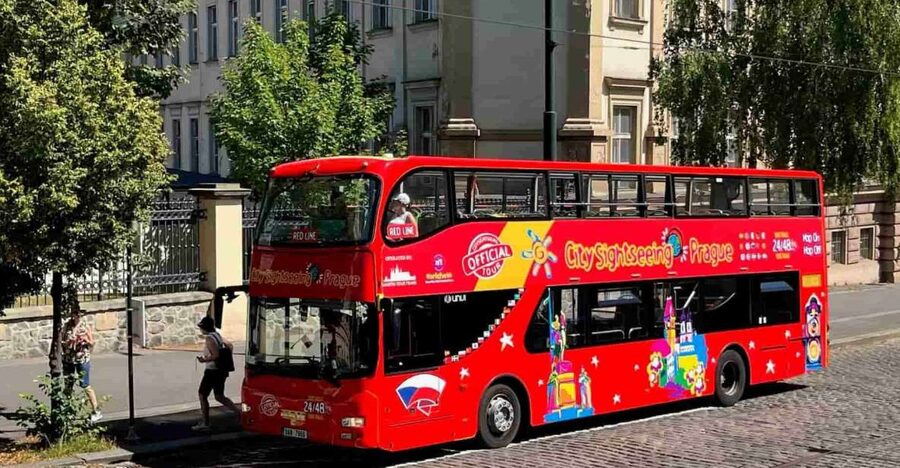 Prague: City Sightseeing HOHO Bus Tour & Optional Boat Tour - The Red Line, from the station to Petrin