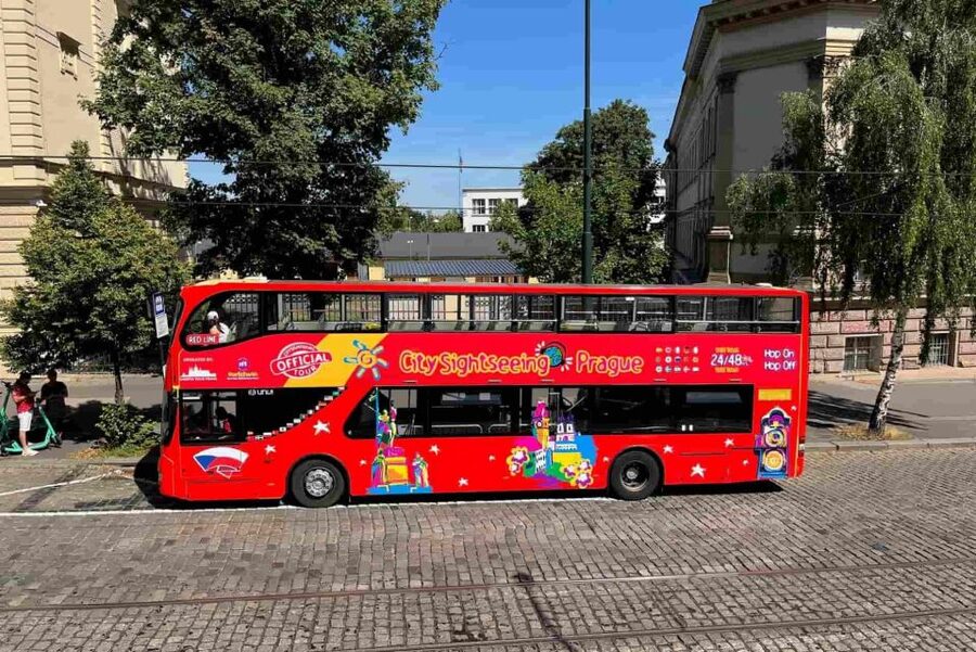 Prague: City Sightseeing HOHO Bus Tour & Optional Boat Tour - Timing, crowds, and comfort