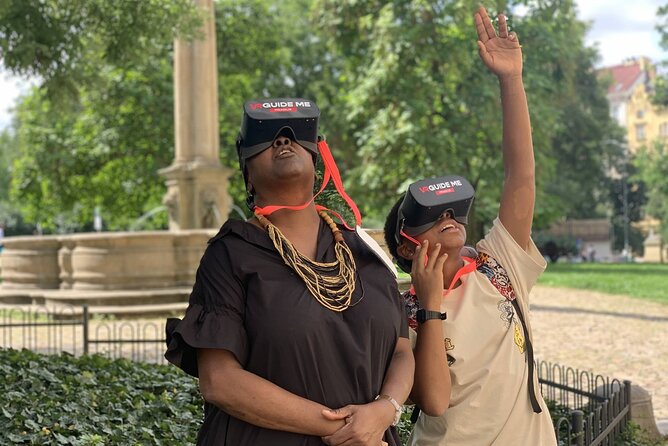 Prague City Tour with Virtual Reality - Kafka’s Head brings the route into modern Prague