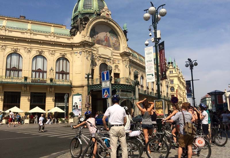 Prague: Classic City Bike Tour - Who should book this ride?