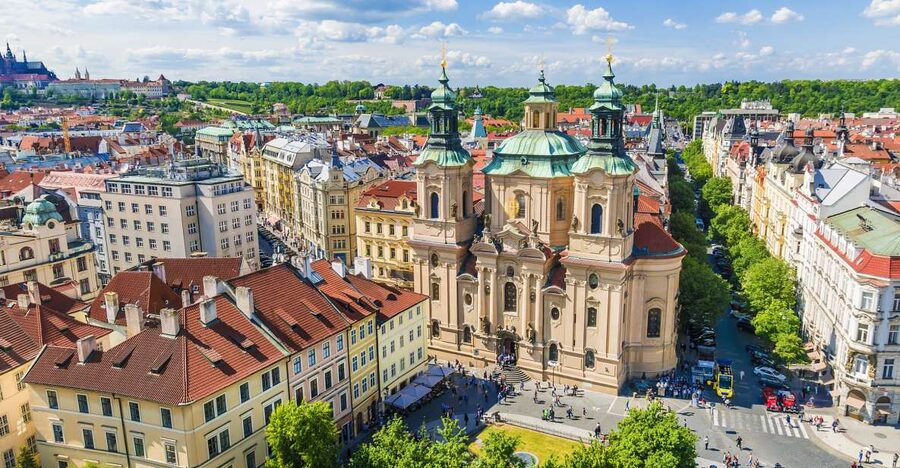 Prague: Classical Concert in St. Nicholas Church - The one-hour performance and its changing format