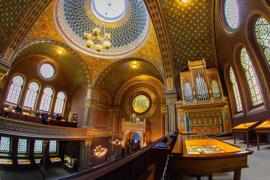 Prague: Classical Concert in the Spanish Synagogue - The Spanish Synagogue is the real opening act