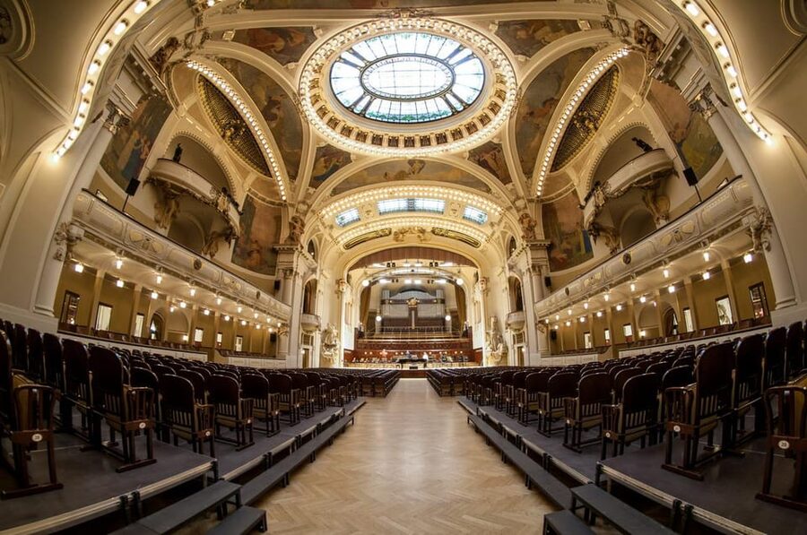 Prague: Classical Concerts at Smetana Hall, Municipal House - The Municipal House setting versus the music