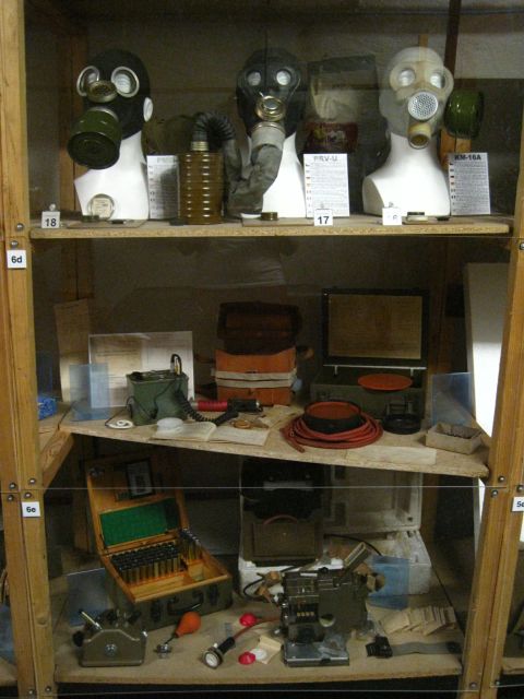 Prague: Communism History and Nuclear Bunker Guided Tour - Going 50 feet below Prague