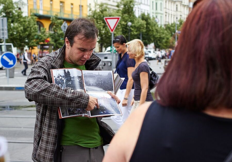 Prague: Communism History and Nuclear Bunker Guided Tour - Starting among revolution memorials and old power centers