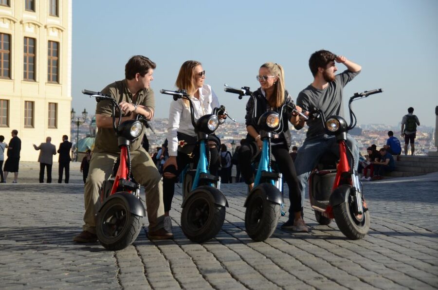 Prague: E-Bike/E-Scooter Viewpoint Tour - What the guide adds to the ride