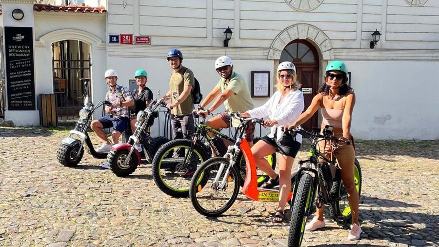 Prague: Electric Scooter & Cruiser Fat eBike Rental - Choosing between an electric fat bike and scooter