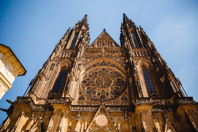 Prague Essential - Reading the Astronomical Clock instead of merely watching it