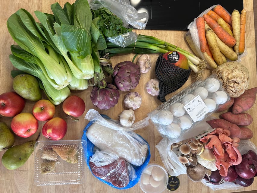 Prague: Farmers Market and Brunch Class with Celebrity Chef - Cooking brunch with a former Hollywood private chef