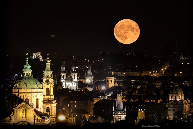 Prague food and cultural tour - 6 hours fairytale experience - A one-hour Vltava boat trip