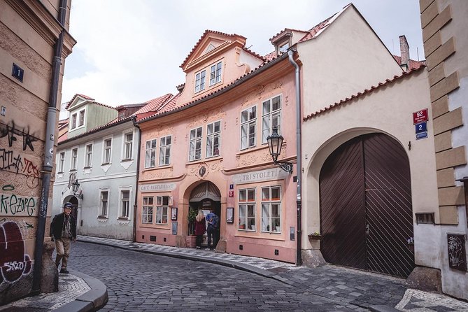 Prague Food Tour with 10 Tastings of Authentic Czech Classics - Charles Bridge: food with a famous view