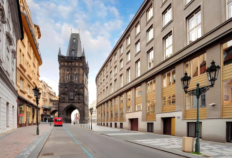 Prague: Full-Day Guided Tour of Prague in a Small-Group - Free time for Czech lunch before the castle