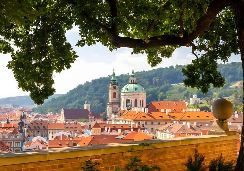 Prague: Full-Day Guided Tour of Prague in a Small-Group - Walking through Josefov and its Jewish landmarks