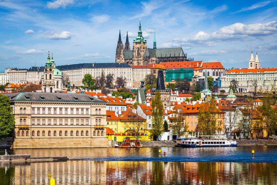 Prague: Full-Day Tour with Lunch and River Boat Cruise - Seeing Prague From the Vltava River
