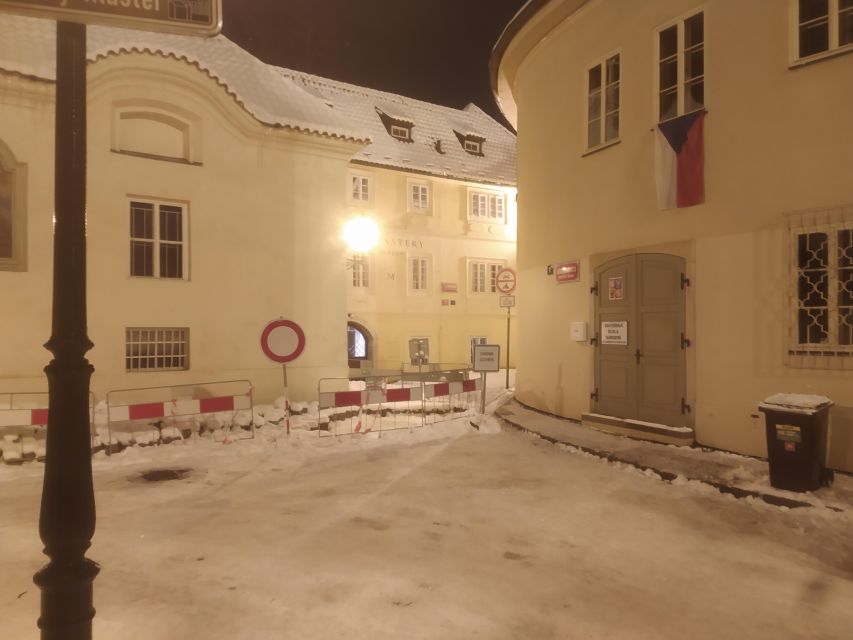 Prague: Ghost Walking Tour - Is the ghost walk worth booking?