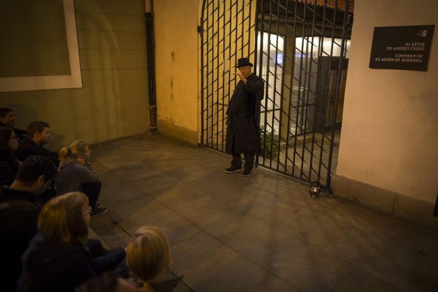 Prague: Ghosts and Legends of the Old Town Evening Tour - Spanish Synagogue and Prague’s layered past