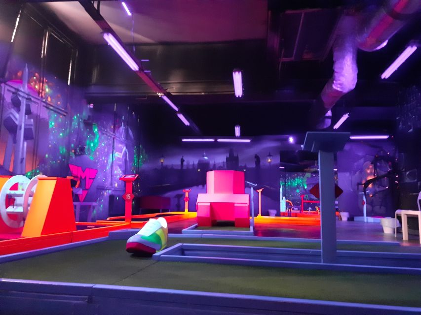 Prague: Glow Golf Mini Golf Game by UV Light - Who Will Enjoy This Most
