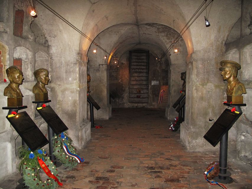 Prague: Guided Operation Anthropoid Tour with Lidice - Practical advice before you go