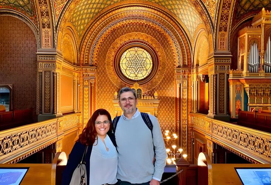 Prague: Guided Tour inside the Jewish Cemetery & Synagogues - The Spanish Synagogue, the tour’s visual finish